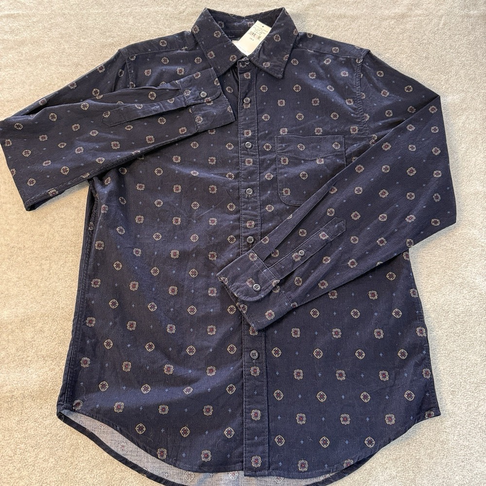 NWT American Eagle Corduroy Button Up Shirt Mens Small Navy Medallion Print LS - Picture 2 of 11